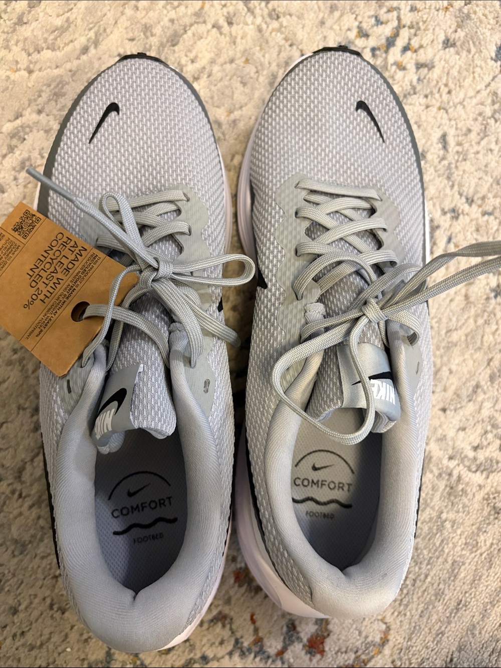 Nike Men’s  revolution 8 Light Gray and Black Athletic Running Shoes - Picture 5 of 5